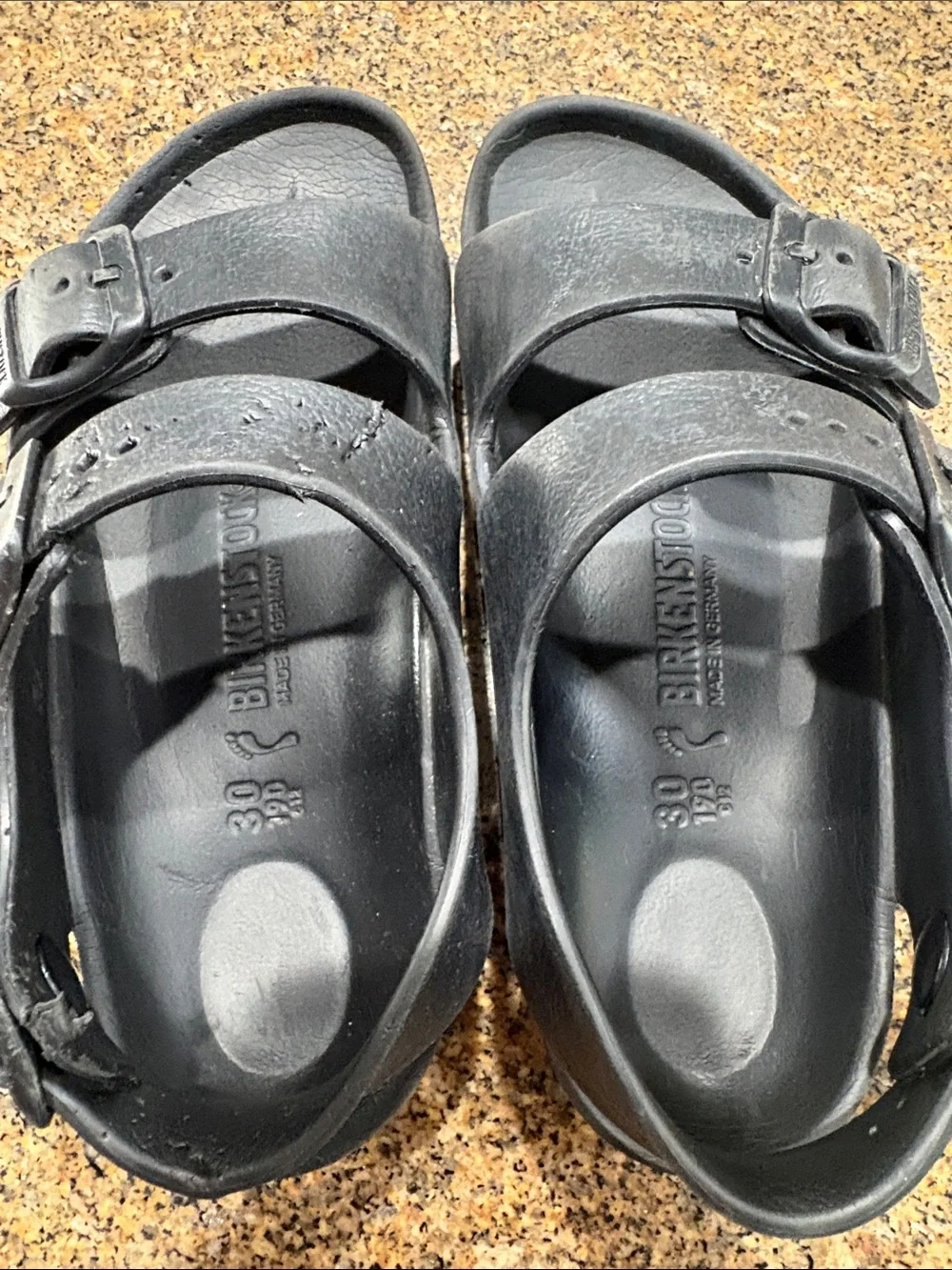 Birkenstock Kids Black Two-Strap Buckle Sandals